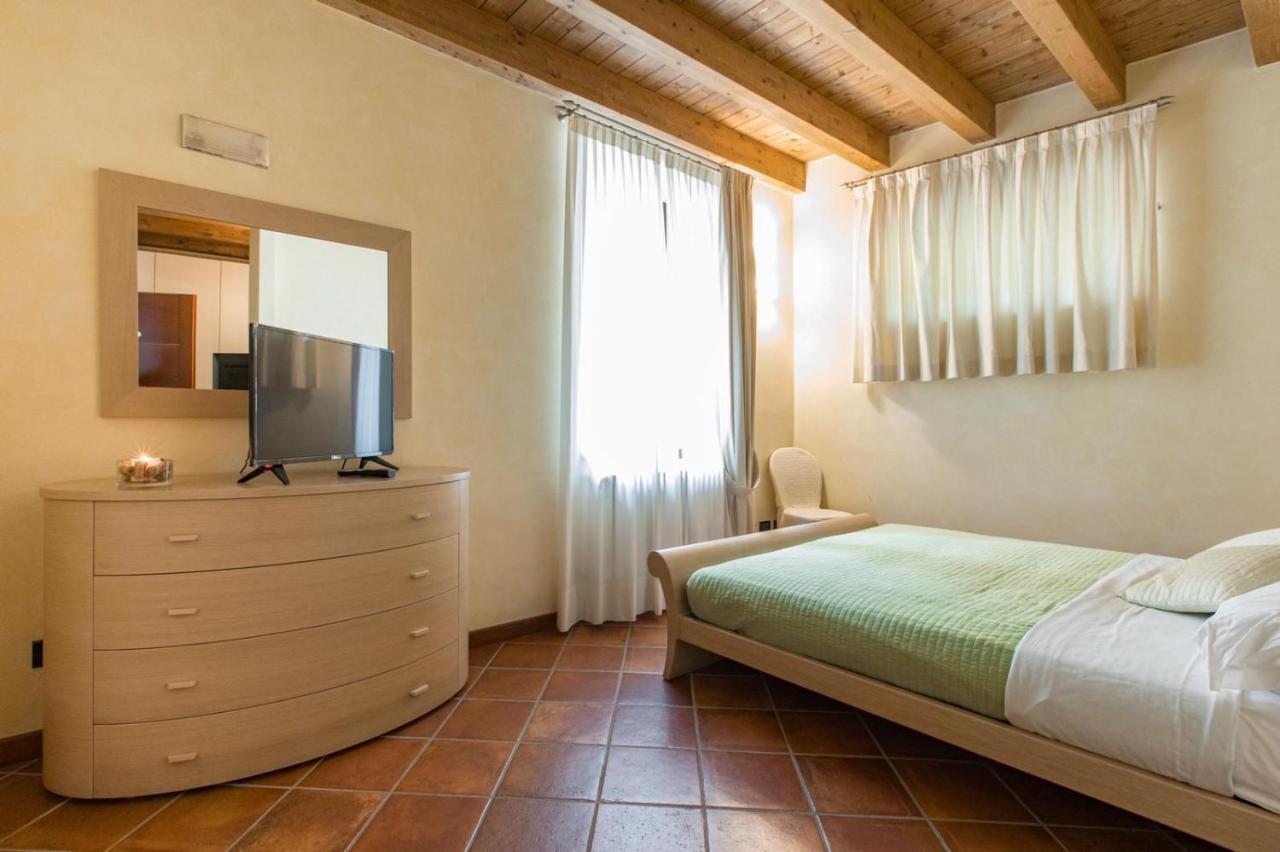 ホテル Fontanile Relais - Valcalepio Lounge Gandosso エクステリア 写真